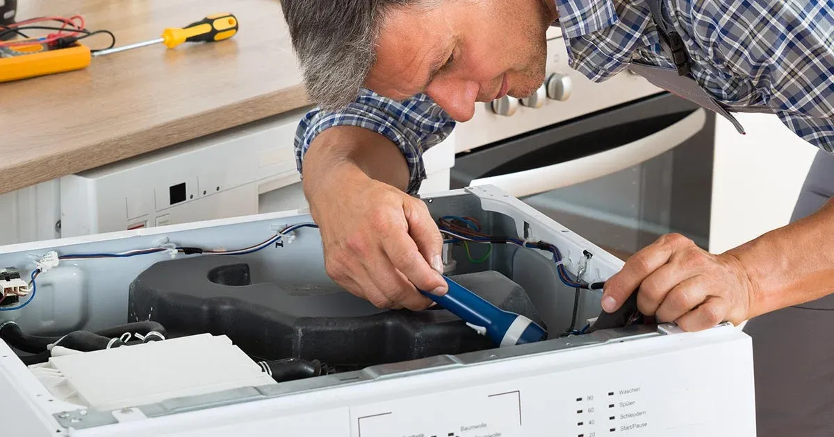 Ramson Appliances technician on a same-day home appliance repair visit in Groveland, FL